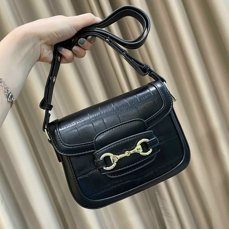 Túi đeo chéo Hồ Ngọc Hà size 20cm 4 màu cực xinh hàng Q/Châu loại 1