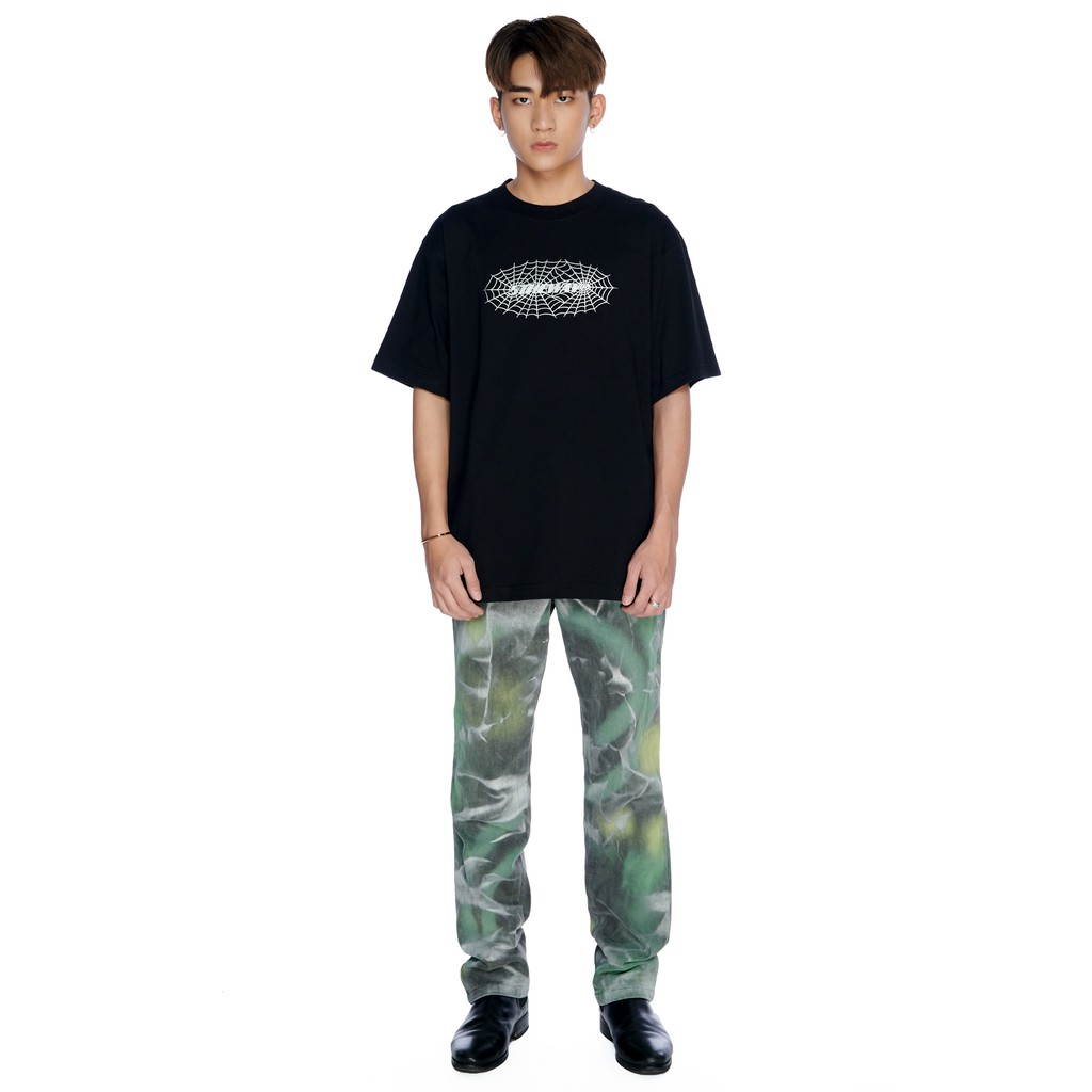 Áo Thun Đen 5THEWAY với thiết kế spider web và kiểu dang New Tee