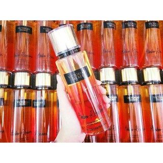 Xịt thơm body Victoria’s Secret 🌷🌷 hương thơm sang trọng..ngọt ngào, sexy lôi cuốn nhằm cho phái đẹp luôn thu hút