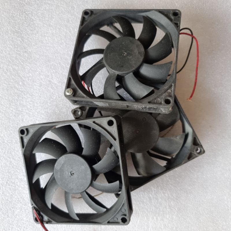 Quạt tản nhiệt 8cm 12VDC cũ (loại mỏng)