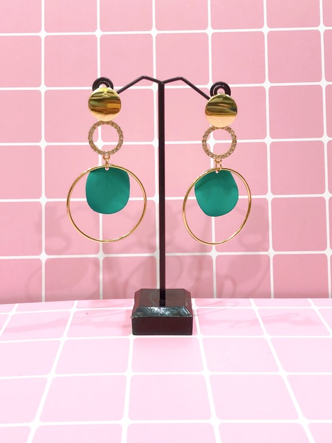 Trụ trưng hoa tai cho shop chỉ 29k