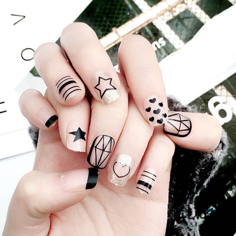 Bộ Móng Tay Giả Trong Suốt Dễ Thương Kèm Keo Dán Để Làm Đẹp