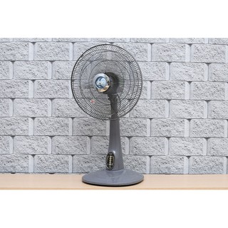 Quạt lửng có remote lifan ql-216rc