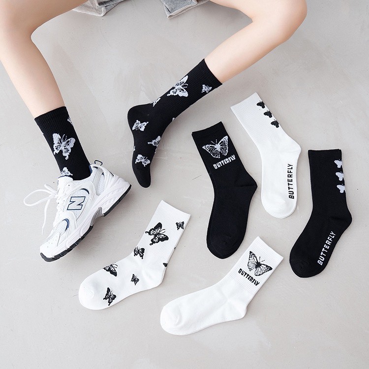 [Mã FAMARAL1 giảm 10K đơn 50K]Tất cổ cao Bateno vớ dài cotton unisex in hình butterfly cực đẹp TN38