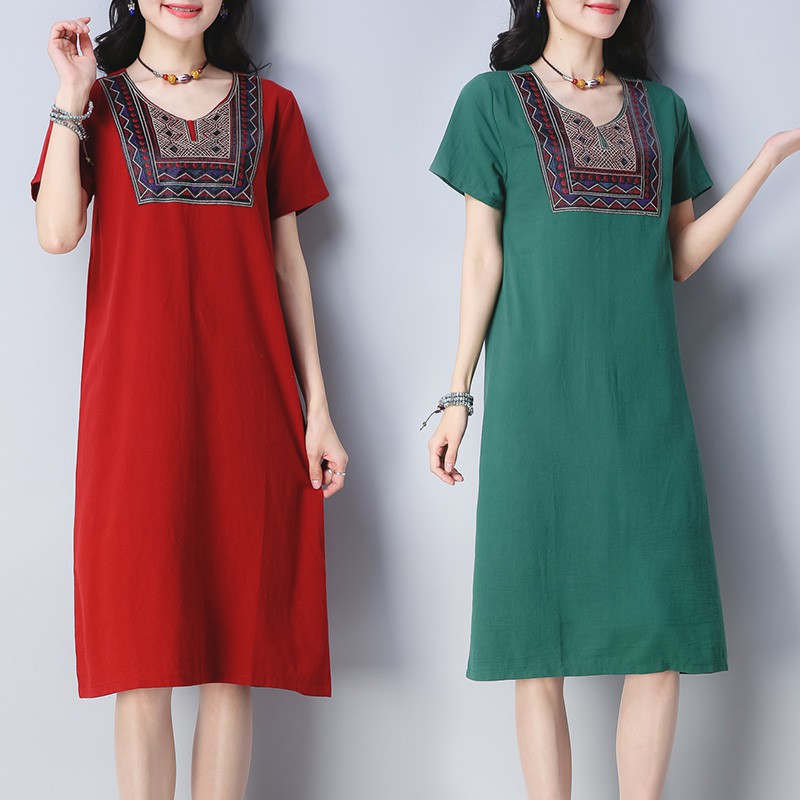 Đầm suông thêu họa tiết