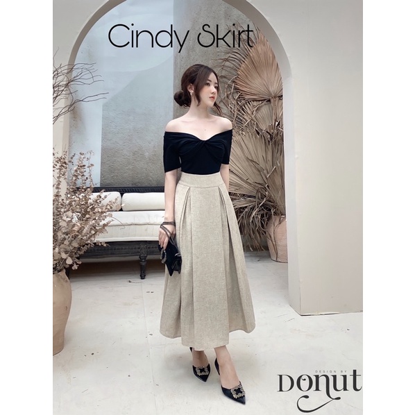 Set áo umi đen chân váy xốp nâu