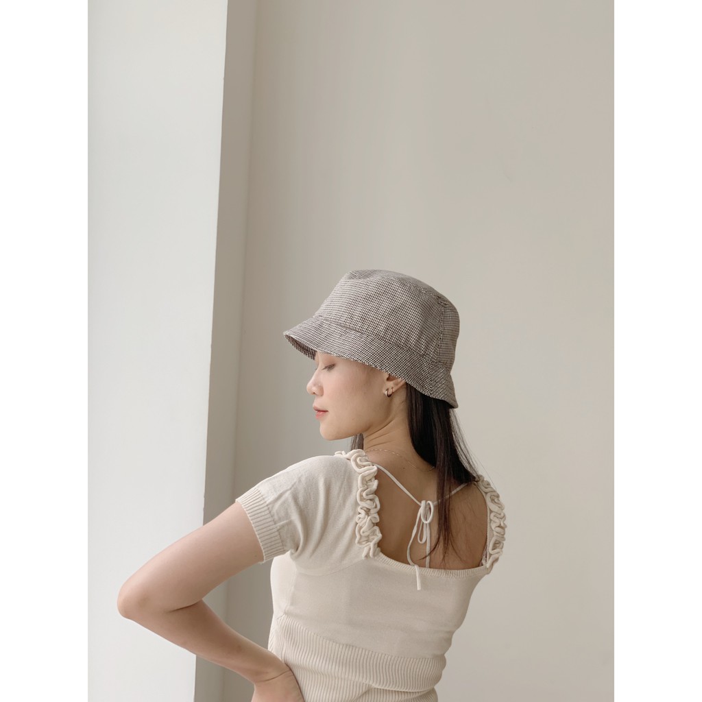 Áo len mỏng cổ vuông vai bèo SA364 1994closet