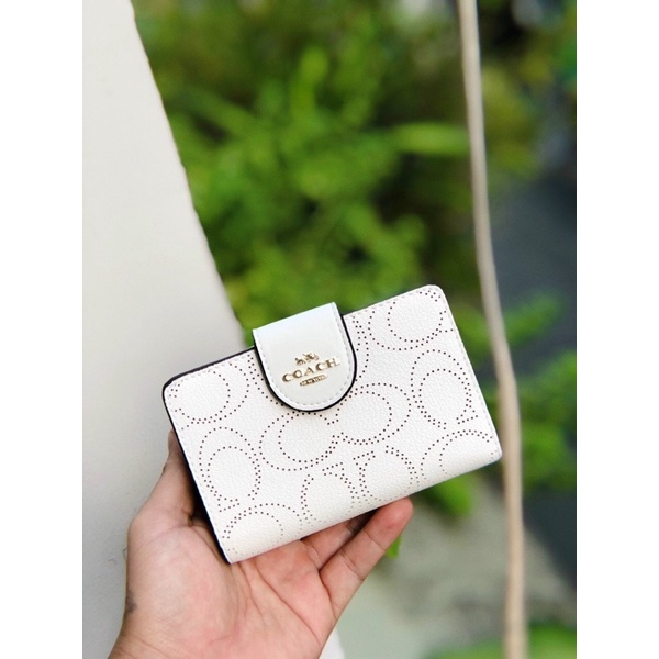 Sẵn 🌟 Ví Coach hoạ tiết khắc Laser C4768