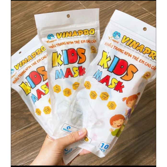 Khẩu trang 4D KF94 VINAPRO họa tiết ngẫu nhiên xinh xắn
