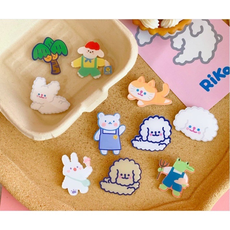 Ghim cài trang trí túi và trang phục bằng acrylic họa tiết hoạt hình đáng yêu