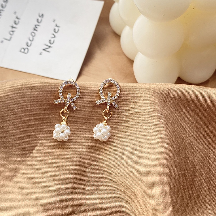 Khuyên tai kẹp không bấm lỗ chốt cố định K039 bằng hợp kim mạ vàng hình khối đính đá và hạt trai dáng midi Leous