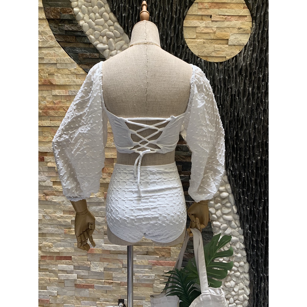 Bikini công chúa trắng tinh tế