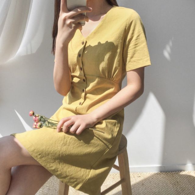 (Ảnh thật) ĐẦM VÀNG CỔ V vintage hàn quốc | BigBuy360 - bigbuy360.vn