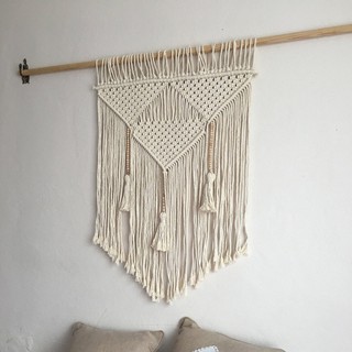 Mành treo Macrame tam giác phối hạt gỗ mộc