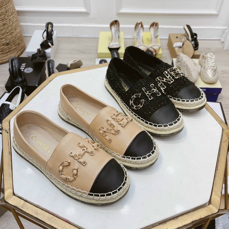 Slip on Chanel