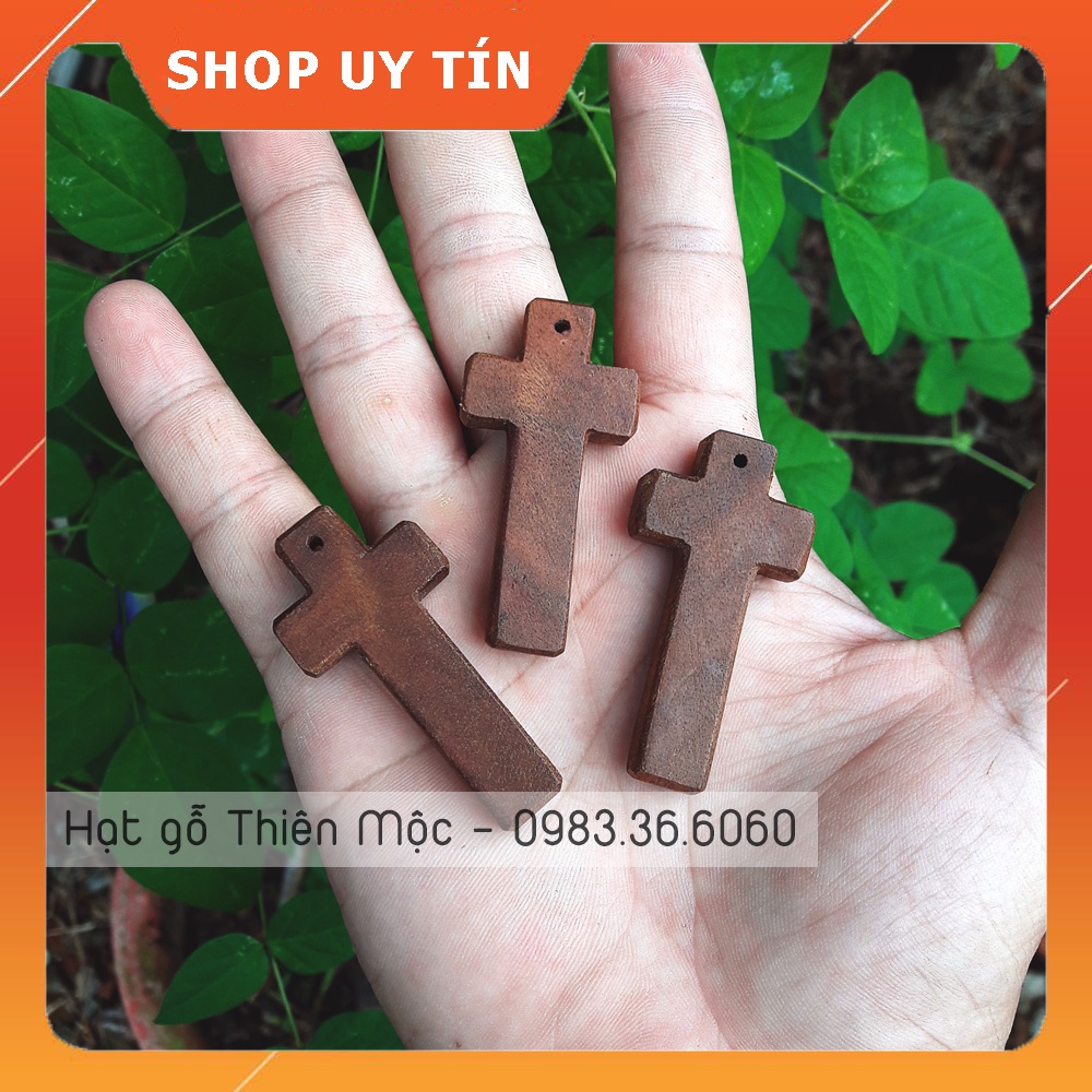 Dây chuyền Thánh Giá gỗ Xá Xị, Thánh Giá xâu tràng hạt Mân Côi