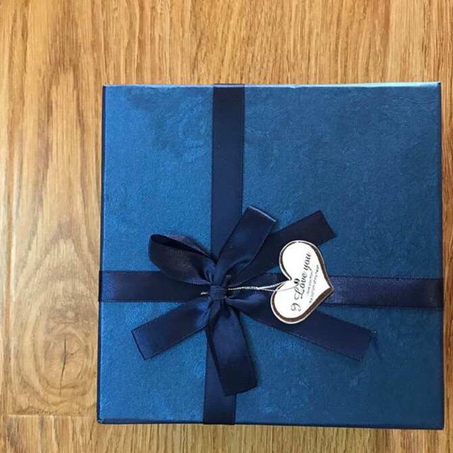 Hộp đựng quà ( không kèm xốp) | BigBuy360 - bigbuy360.vn