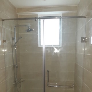 Bộ phụ kiện phòng tắm kính Vvp