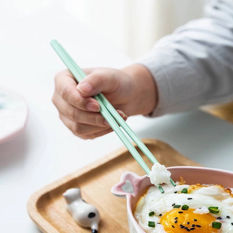 Đôi đũa hợp kim nhiều màu sắc tùy chọn tiện dụng