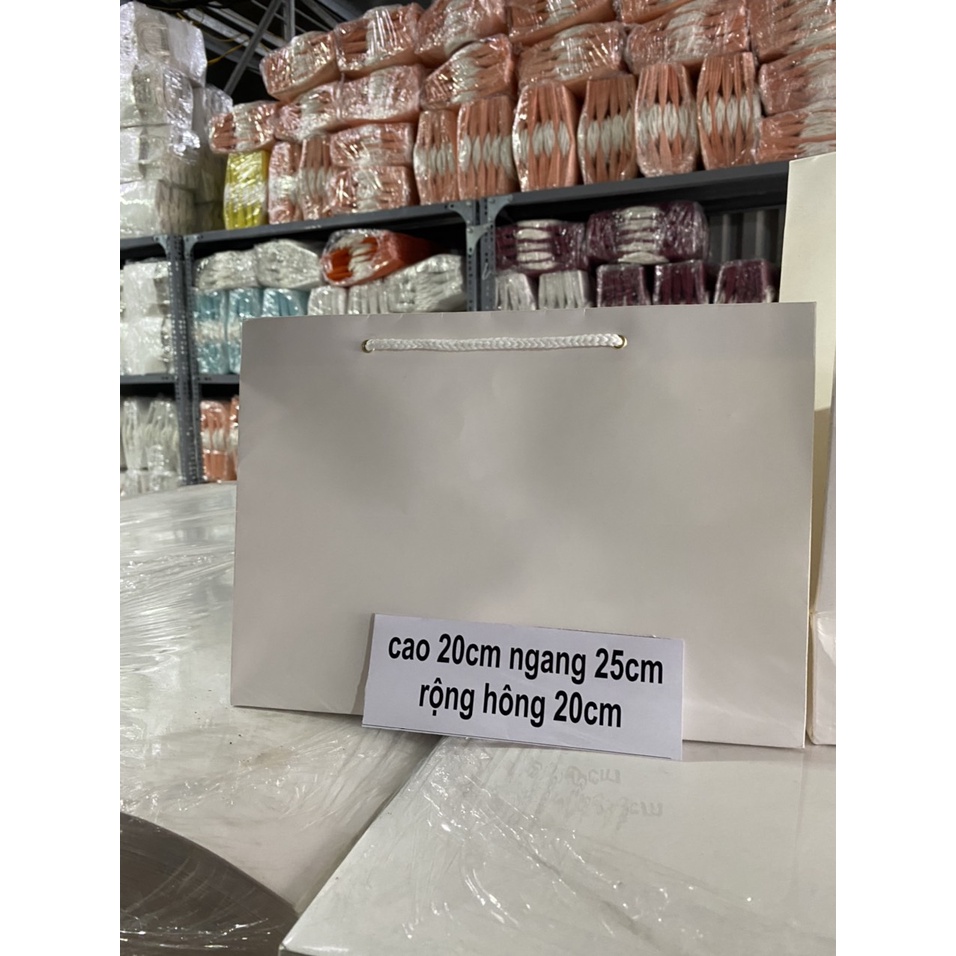 TÚI GIẤY IVORRY 250GSM CÓ CÁN MÀNG XỎ DÂY DÙ TRẮNG CAO CẤP NHIỀU SIZE