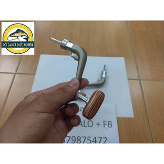 Tay quay máy câu núm gỗ