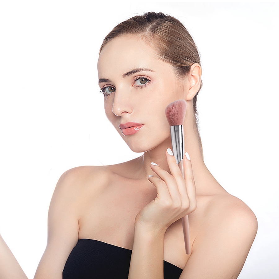 Cọ nghiêng đánh phấn má mềm mại màu hồng không logo FB10