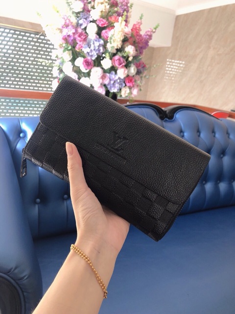 Ví cầm tay thời trang bản to