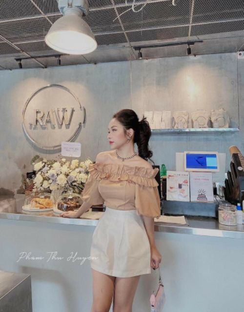ÁO TRỄ VAI TAY PHỒNG