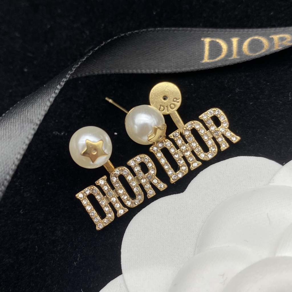 Vòng Tay Ngọc Trai Mặt Chữ Dors Thời Trang Cho Nữ