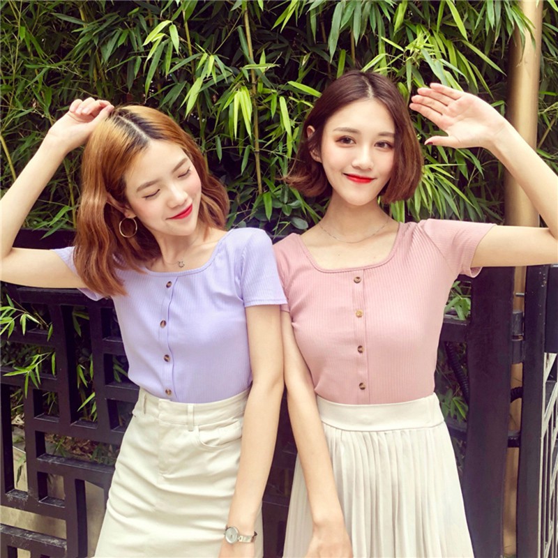 Áo thun tay ngắn cổ vuông