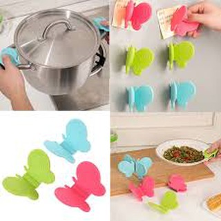 2 Miếng Nhắc Nồi Silicon Hình Bướm cakeshop hcm
