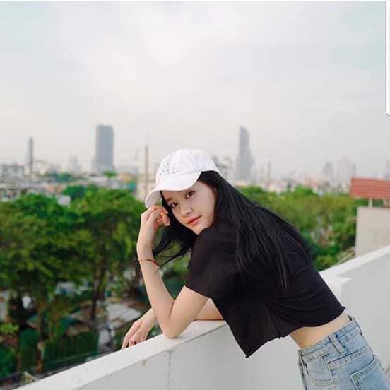 Áo Thun Nữ Croptop Trắng Đen cổ tròn (Sỉ từ 5sp bất kỳ) - 711