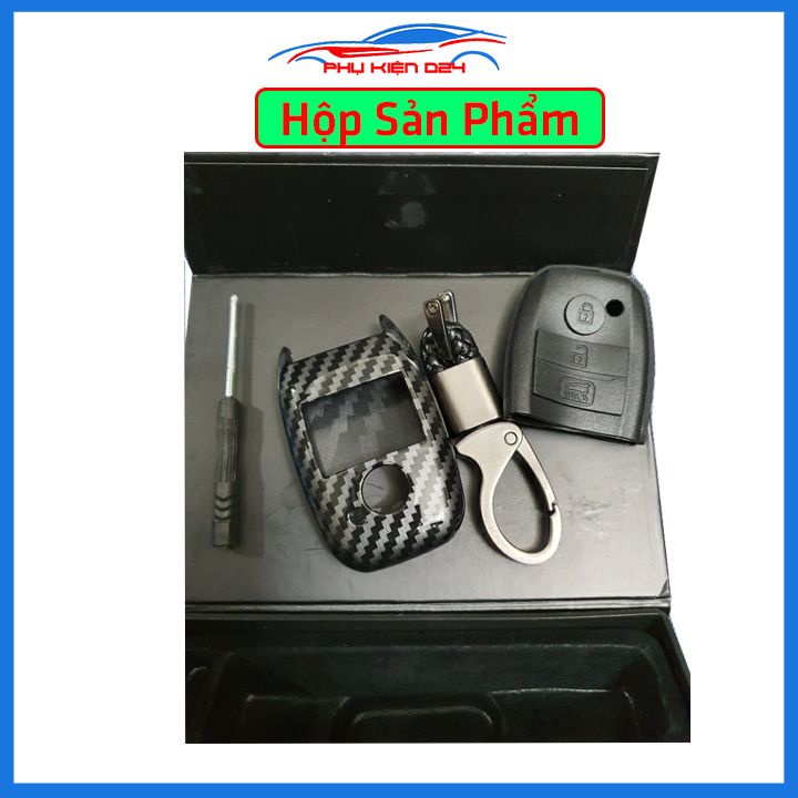 Ốp vỏ bọc chìa khóa xe Cerato 2016-2017-2018 sợi nhựa cacbon kèm móc treo Inox