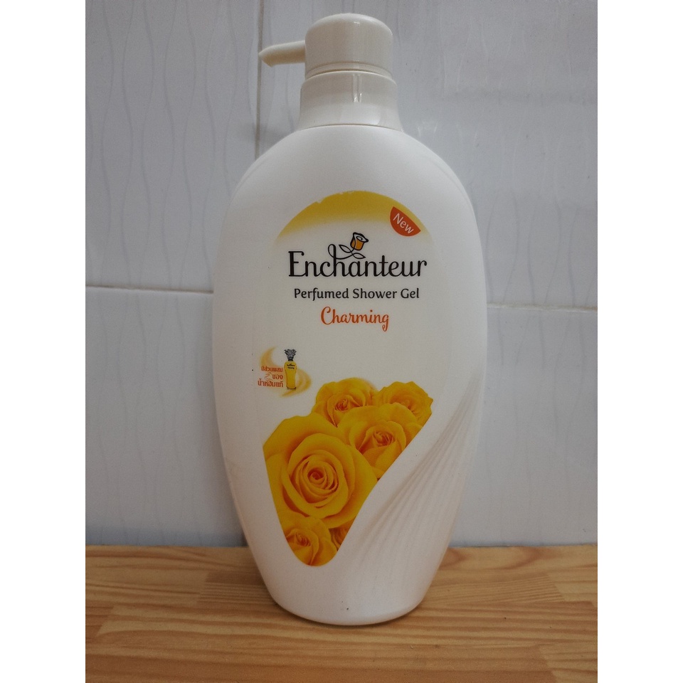 (KTT) Sữa tắm ENCHANTER hương nước hoa chai 550 ml