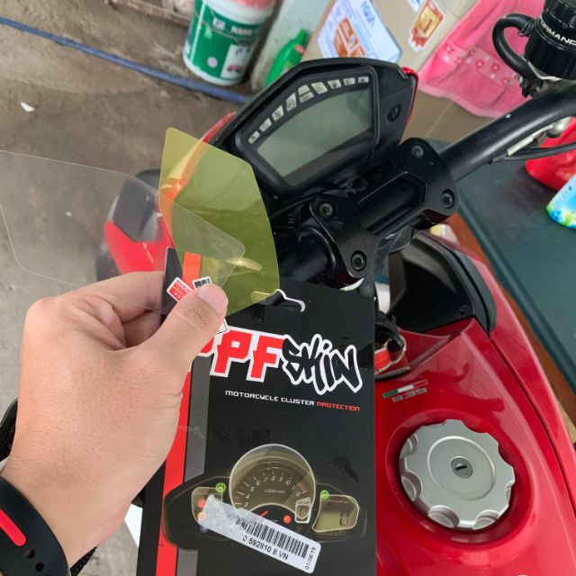 PPF Ducati hypermotard ..UPPF dán bảo vệ mặt đồng hồ xe , xước tự phục hồi vết xước dâm , www.uppf.com