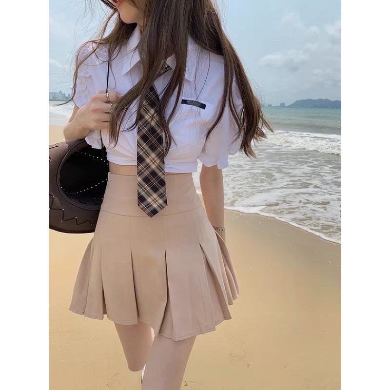 ( có tách set) Set sơ mi croptop tay cách điệu xoắn eo kèm cà vạt và chân váy xếp ly to màu be ullzang