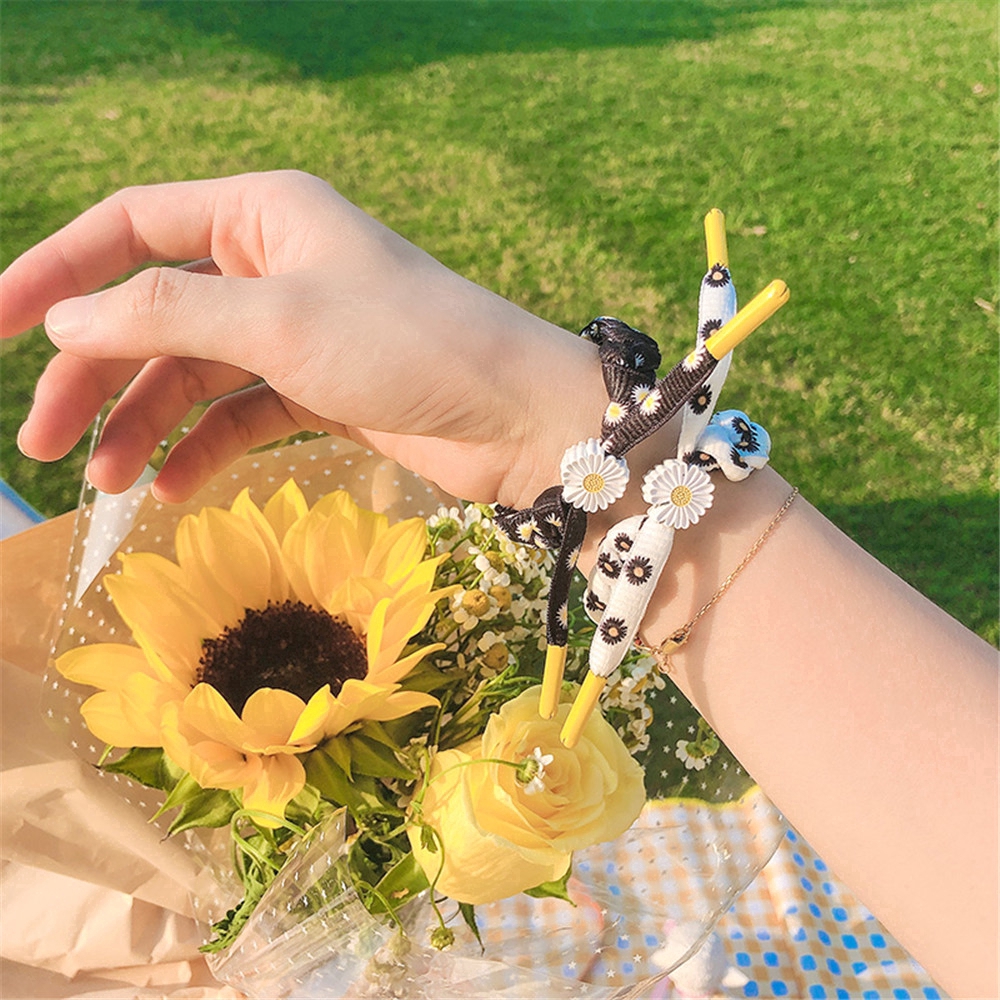 Vòng tay gắn hình hoa hướng dương thời trang Hàn Quốc