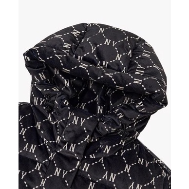 Áo khoác phao tay dài phối mũ MLB Monogram Diamond