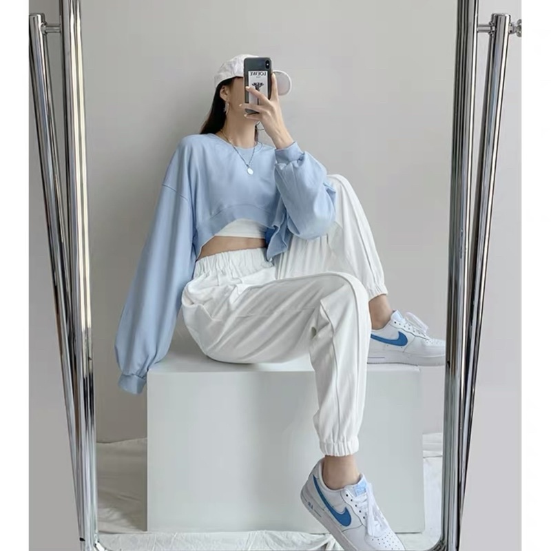 set áo croptop tay dài cổ tròn chất nỉ chân cua kèm áo ba lỗ cá tính | BigBuy360 - bigbuy360.vn