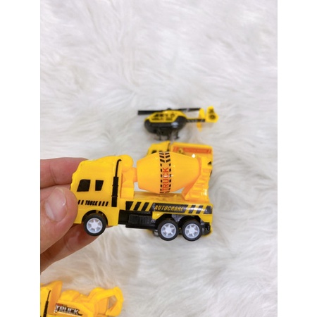 Set 6 xe ô tô công trường, máy bay đồ chơi chạy cót cho bé