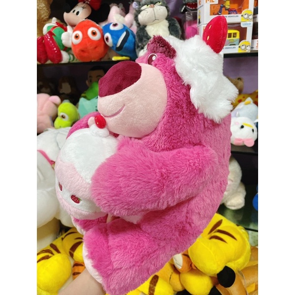 Losto cầm bánh sinh nhật🎂