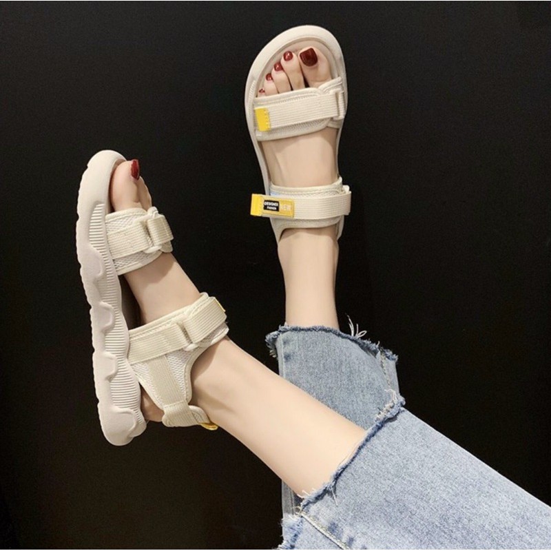 [GIÁ HUỶ DIỆT ] Giày SANDAL Học sinh nữ đế bánh mì 2 quai tag chữ xanh 2 màu đen,be