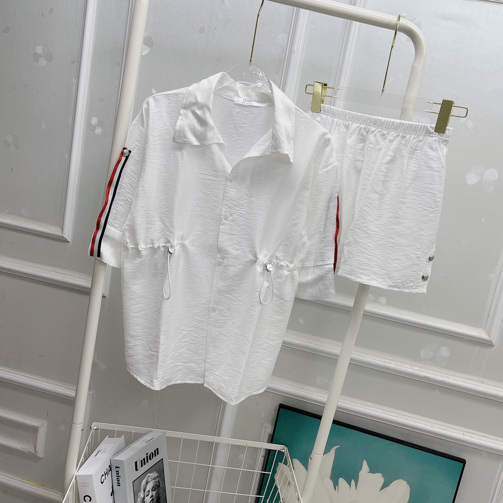 Set đồ nữ sơ mi thom, Set bộ nữ áo sơ mi viền tay và quần đùi xẻ tà đóng cúc siêu hot