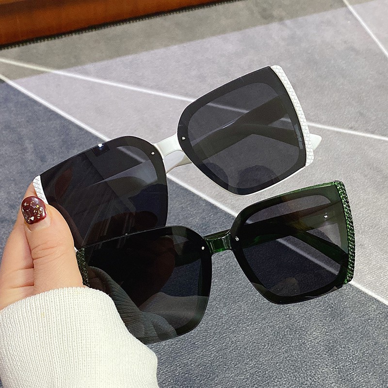 Kính mát gọng vuông bản to kiểu dáng thời trang