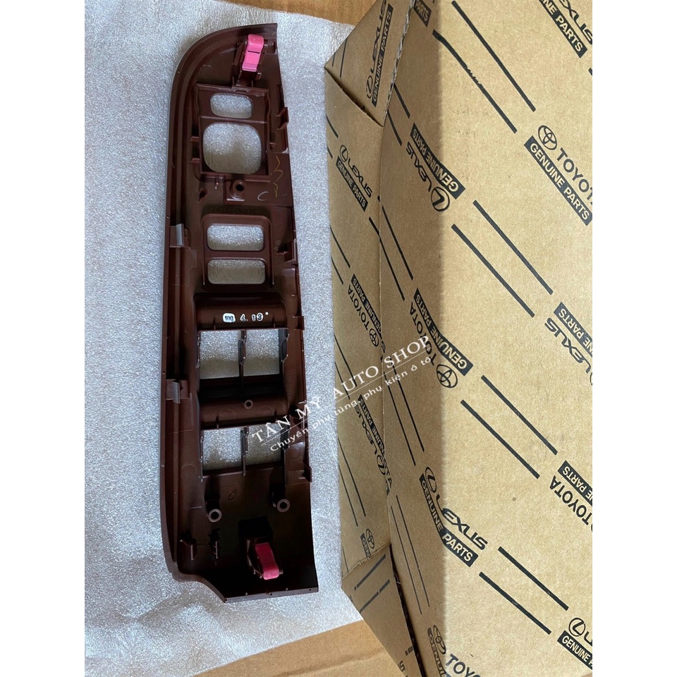 Ốp công tắc lên xuống kính tổng Camry 2012-2018