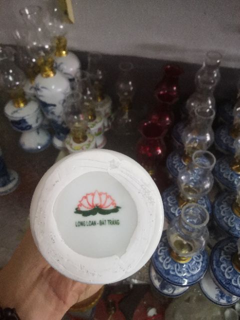 Đèn dầu Bát Tràng