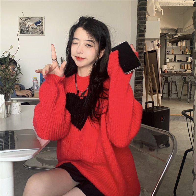 Áo Sweater Cổ Tròn In Hình Trái Tim Xinh Xắn Cho Nữ