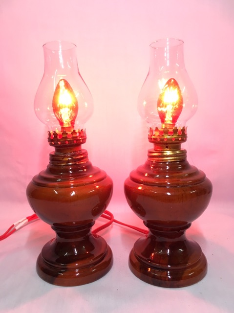 Đèn dầu bàn thờ điện - Mẫu lớn - Gỗ tràm MS: 15