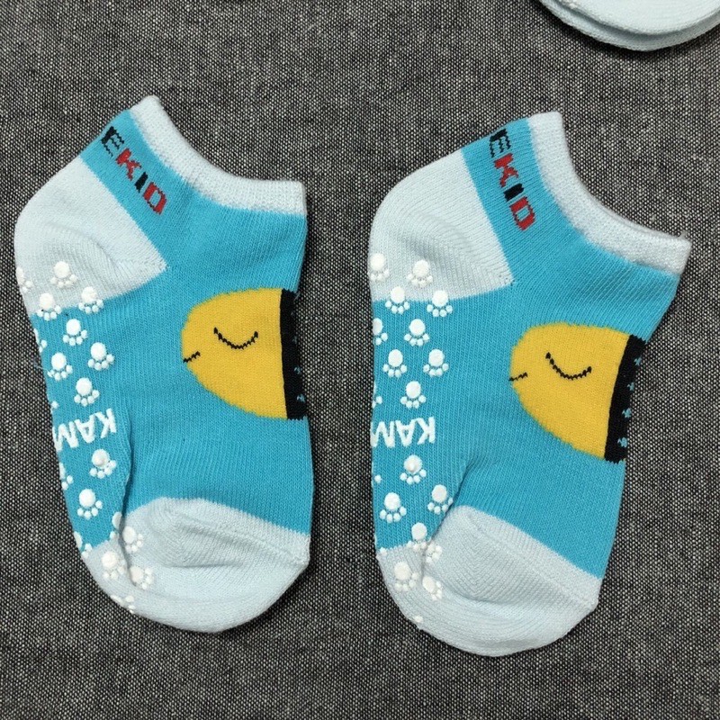 Set 3 Tất, vớ chống trượt Kamekid hàng chất lượng cho bé