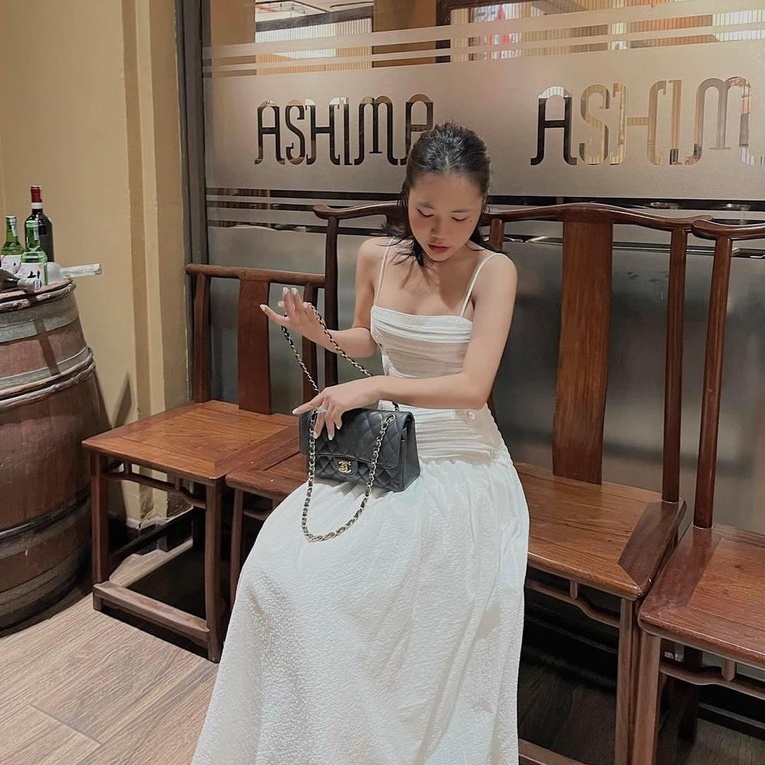 Đầm maxi 2 dây xếp li đính nút